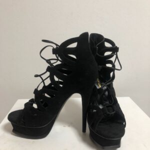 Yves Saint Laurent Preto