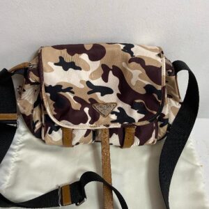 Prada Média Camuflada